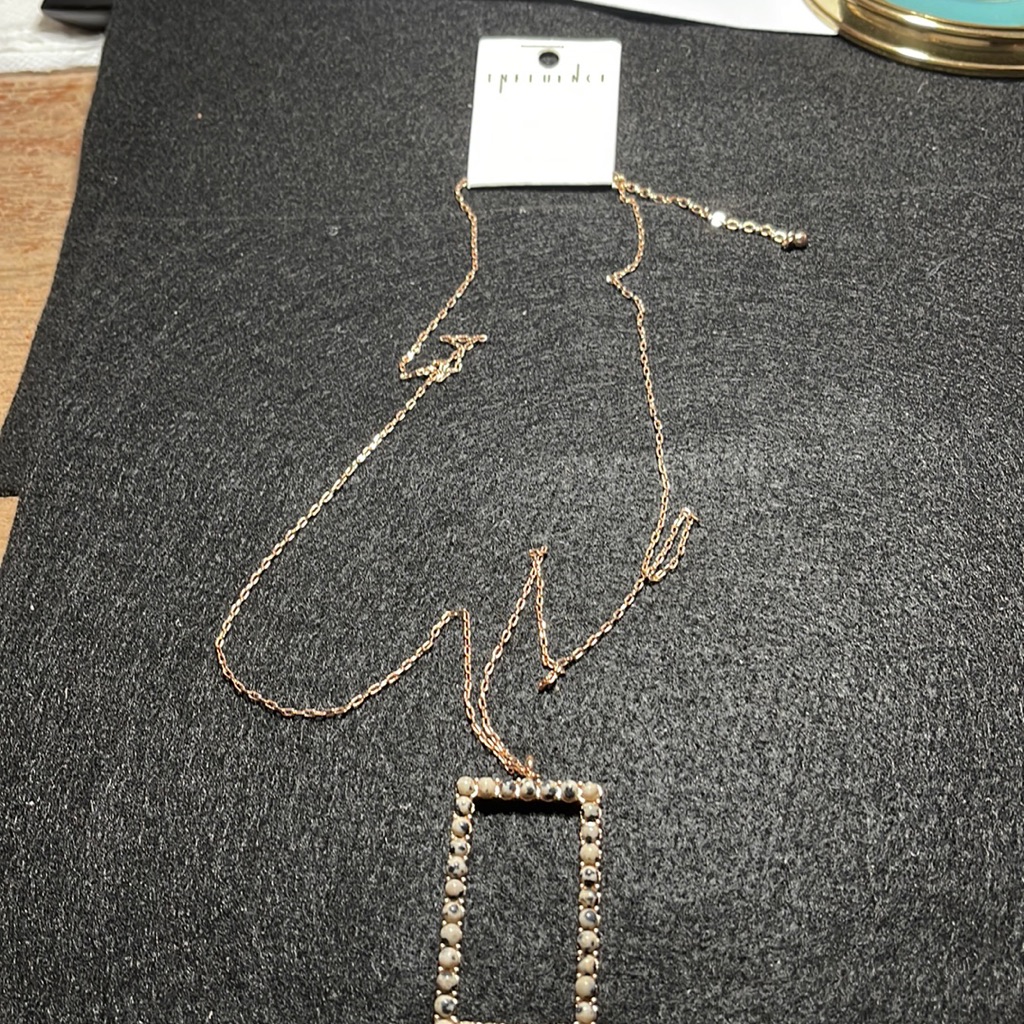 30 Rectangle Shaped Semi Precious Dalmatian Stone Necklace New In Packaging 17$